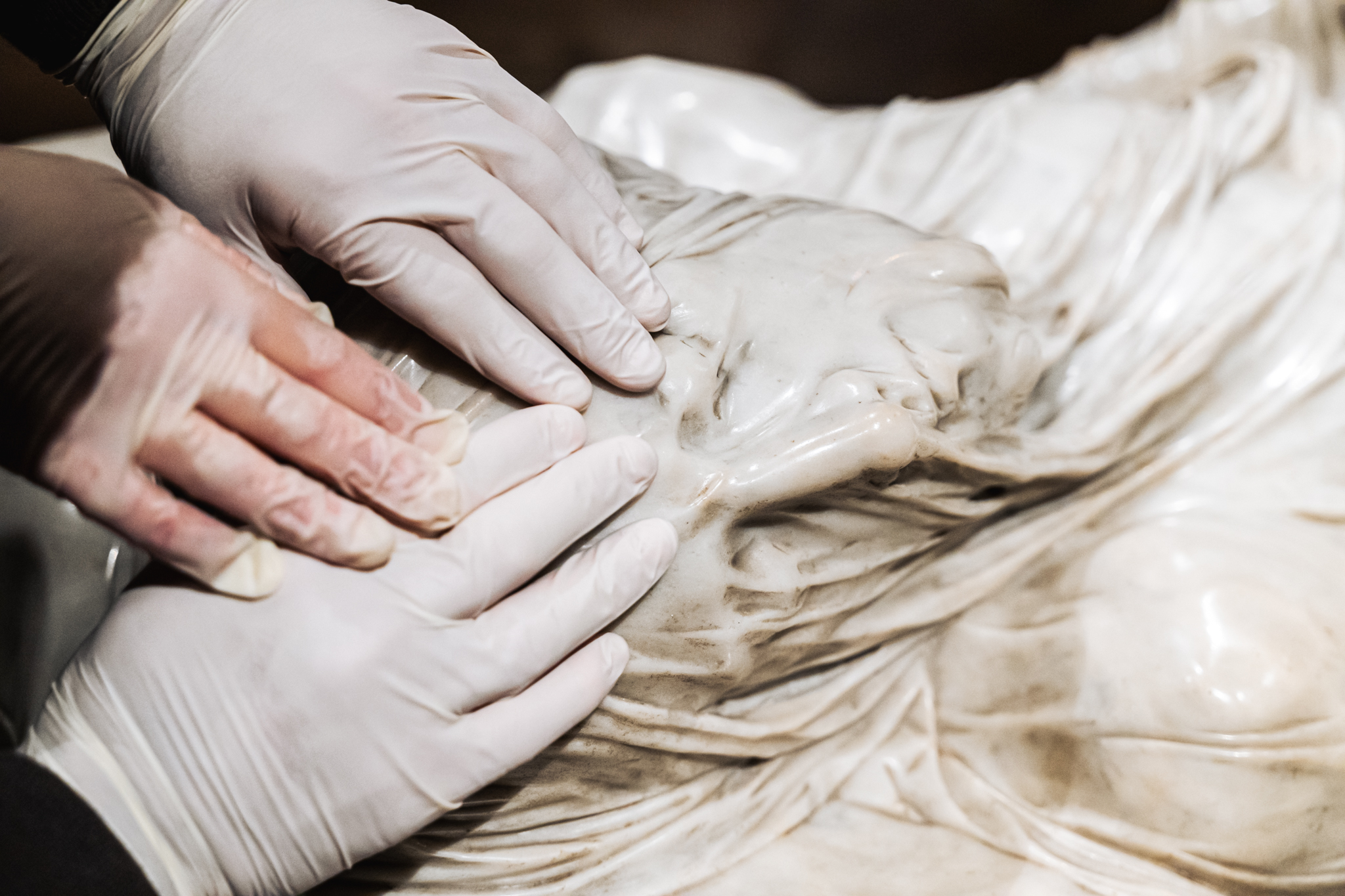 1. La meraviglia a portata di mano_Visita tattile_Cappella Sansevero_ph. Andrea Salzillo per Rive Studio