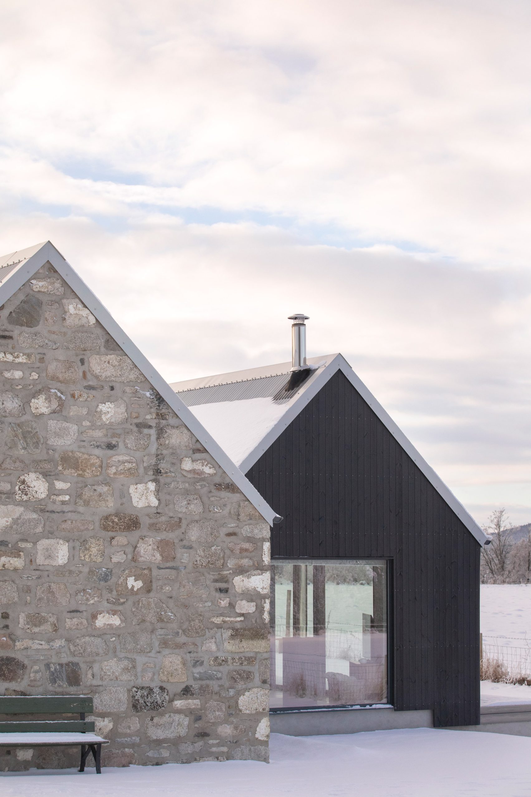 dulnain-croft-house-loader-monteith-salvaged-granite-blackened-larch-scotland_dezeen_2364_col_30-1704×2556
