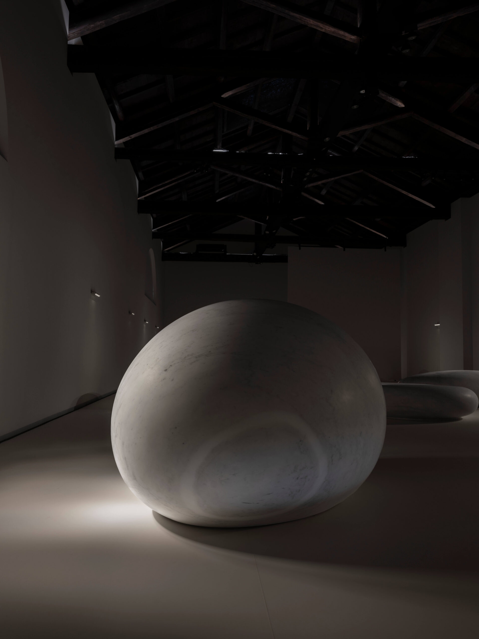 Kan Yasuda, Isole del Silenzio, Wilmotte Foundation, Venezia Kan Yasuda, Isole del Silenzio, Wilmotte Foundation, Venezia – © Nicola Gnesi